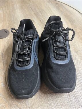 Men's Black Athletic Lace-Up Sneakers